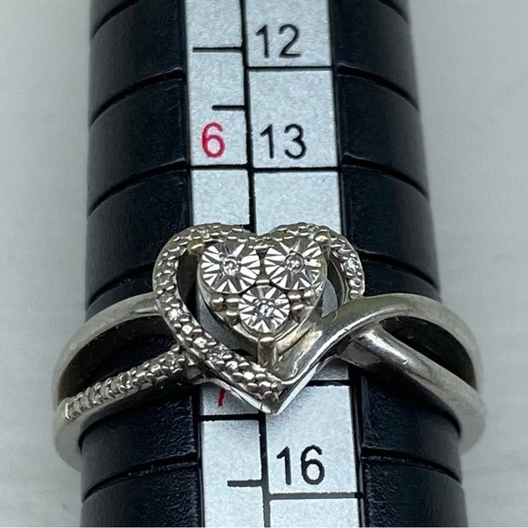 JJ Sterling Silver Heart with Diamond Illusion Setting Statement Ring - Picture 7 of 10